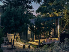 StarsHollow Cottage